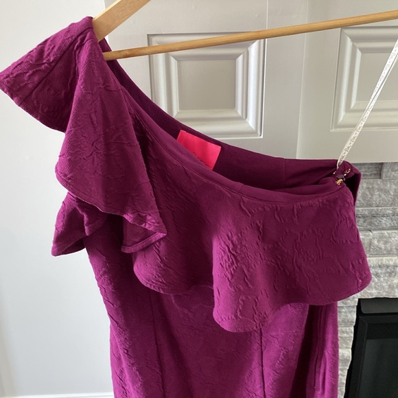 Lilly Pulitzer Bordeaux one shoulder dress - Picture 3 of 6